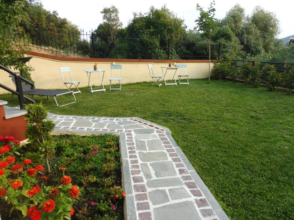 Helianthos Villa - Apartment No1 PalaiónTsiflíkion Buitenkant foto