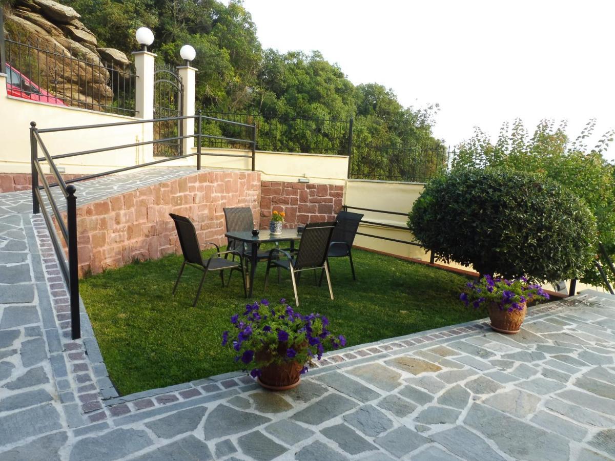 Helianthos Villa - Apartment No1 PalaiónTsiflíkion Buitenkant foto